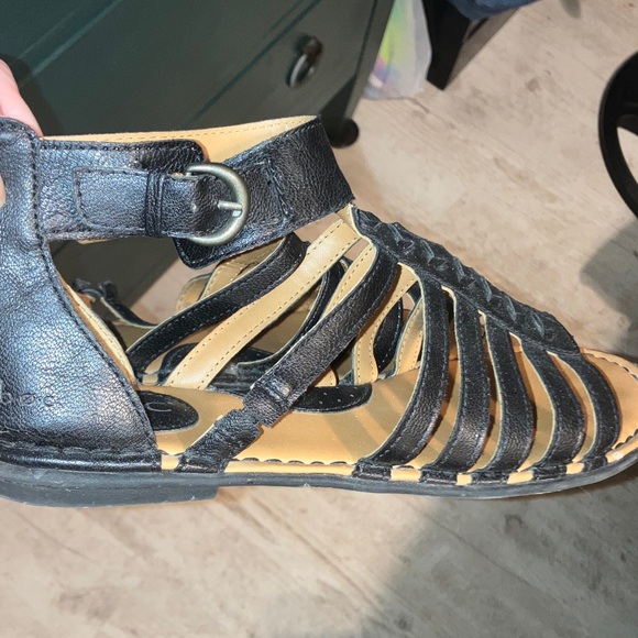 BOC Black and Tan Women's Sandals - Picture 6 of 7